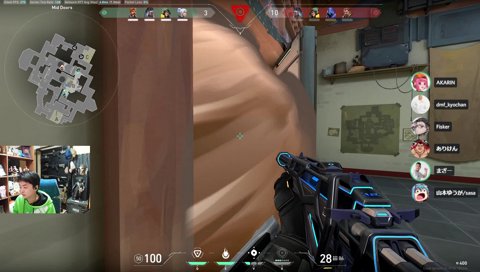 ヤマの走り撃ちに驚くFiskerコーチ