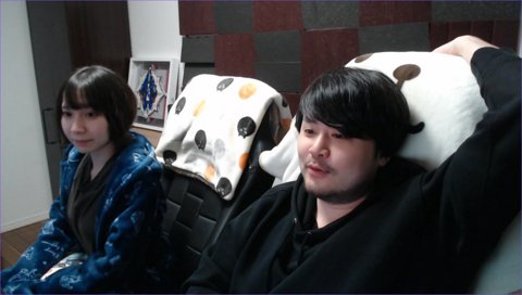 ペラペラコメントでBANされたお便りを読んで笑う夫婦