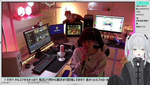 後ろになんとデスクマット…？