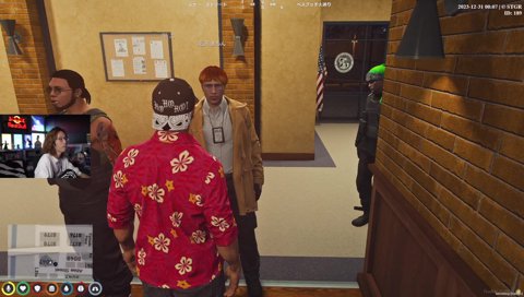 警察署内で無免がバレる川上