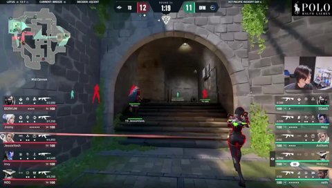 メデューサキーボードとマウスから手を離す。