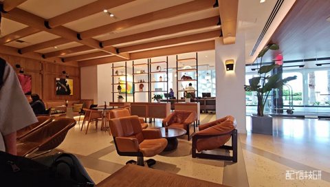 らいさま持参LA旅行グッズ　イブラヒムバッグ　葛葉Tシャツ　とおこTシャツ　のみ