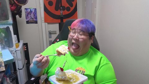 恭ちゃんにキバが！？