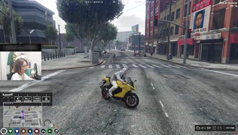 モラウを見て爆笑するひなーの