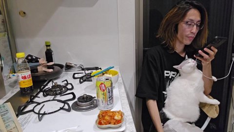 🐈たばこが吸いたい釈迦と絶対に降りたくないむぎ