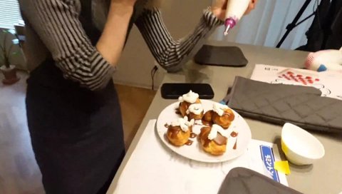 色がカレー？いや、うん…