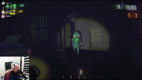 無言で逃げる英リサ