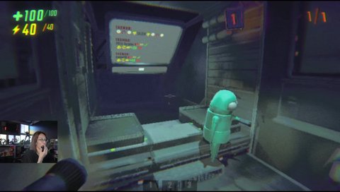 忍び寄るガイコツ