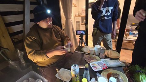 山本謎のお邪魔します