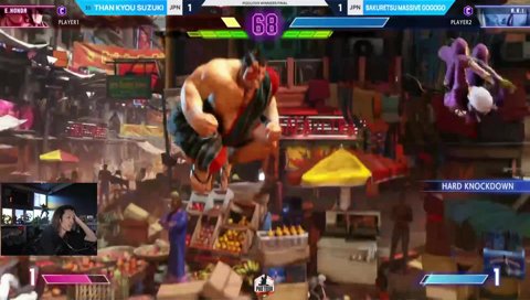 大舞台でミスった式を披露する教祖