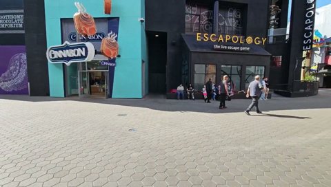 俺が今一番求めているのは、ベンチ。