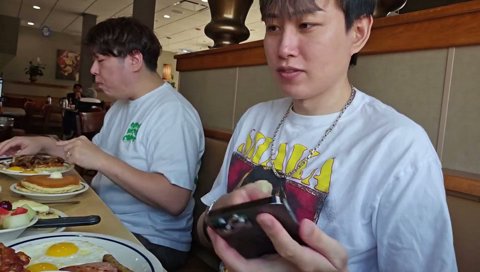 ファミチキとちゃんとフライドされてないステーキ