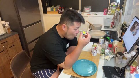 立ってもつま先見えません、お腹ですｗ