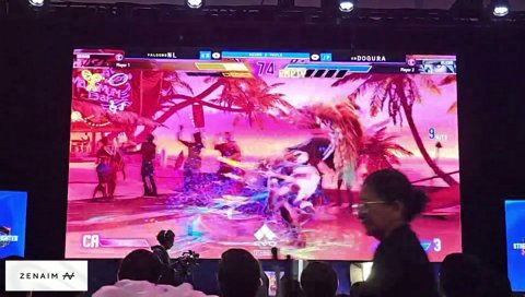 どぐら、会場の大画面でファンサ