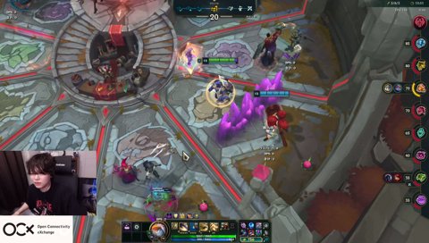 しゃるる配信にて、偶然見てしまう神楽めあ