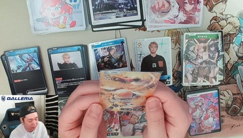 コメントのおかげでブレが生じるヘンディー クロスタムキムキ配信