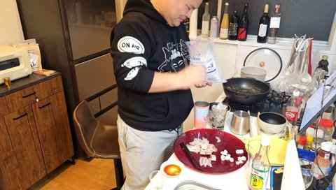 この曲歌えるとモテる…に動揺するまざー