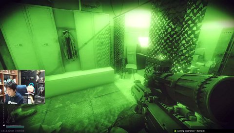 亡き相棒の形見を背負う山本