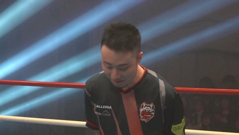 どぐーらに告白するファン太