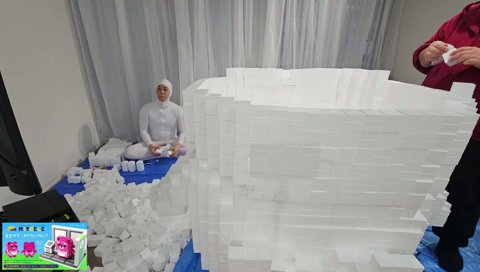 初日の出に感動するギャル、ギャルといえばらむち