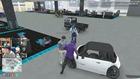 挙動不審すぎるささ