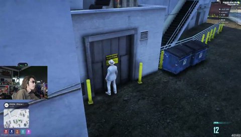 無反応の家入さんの中にねじ込んじゃう