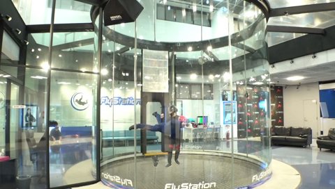 らっしゃー、飛翔