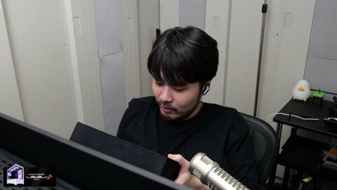 Thumb 0000000000 480x272 1940