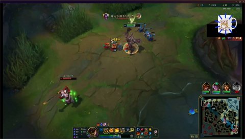 クリスタルしゃるるにご満悦