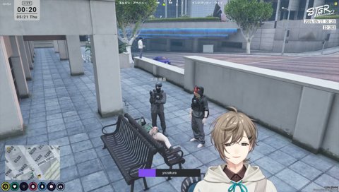 仮面の女性に職質する夏苗
