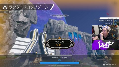 先ずは雑談アニモから謎のダンボールきた